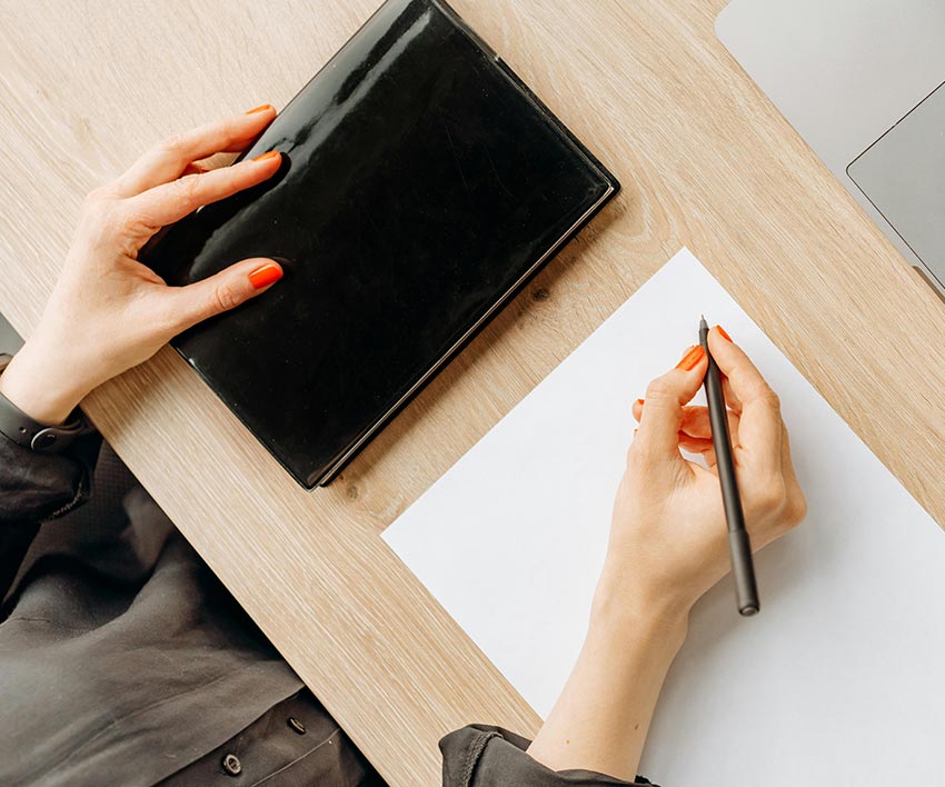 Organized financial records with virtual bookkeeping